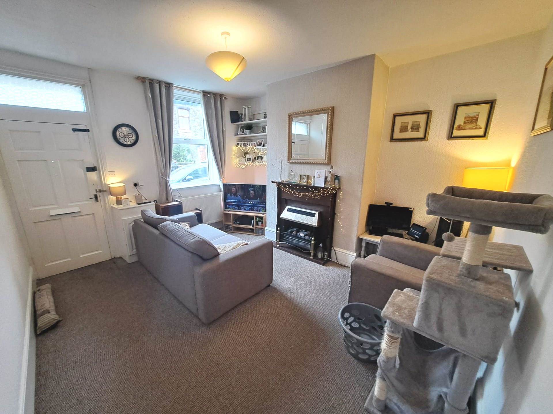 Hadfield Street, Glossop, Image 4