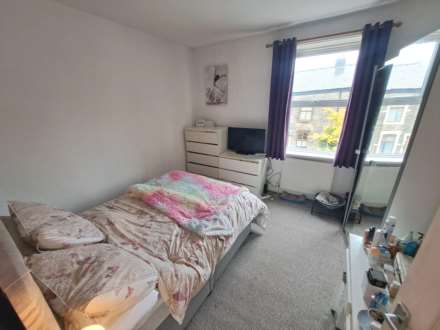 Hadfield Street, Glossop, Image 6