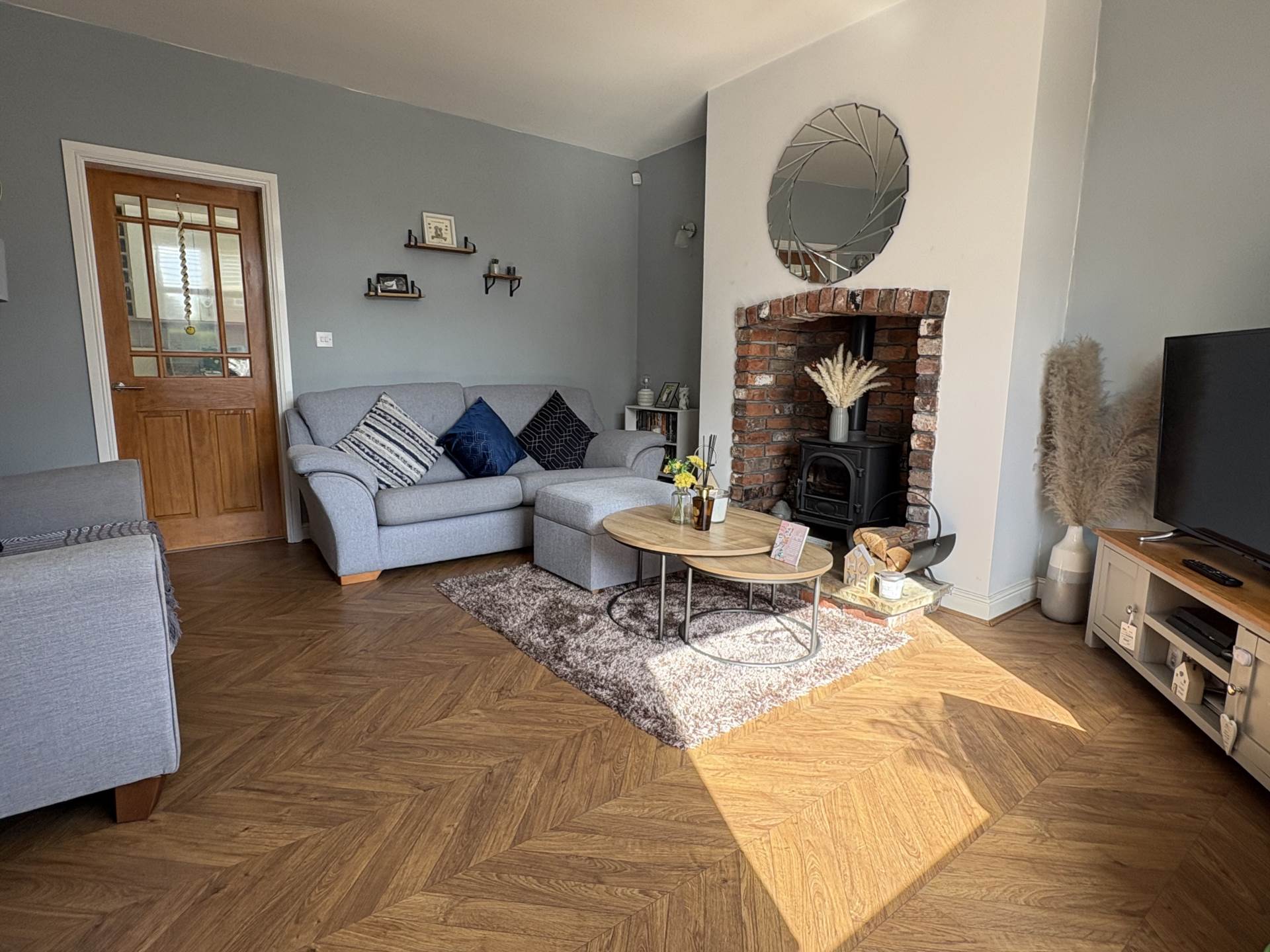 Scowcroft Lane, Shaw, Image 2