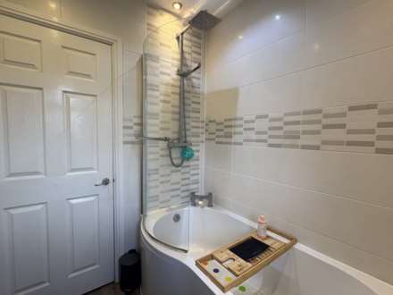 Scowcroft Lane, Shaw, Image 15