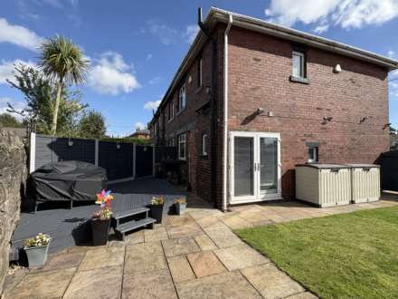 Scowcroft Lane, Shaw, Image 16