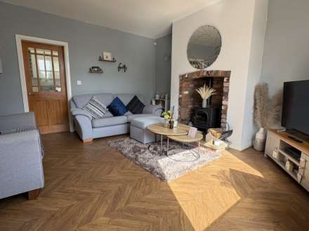 Scowcroft Lane, Shaw, Image 2