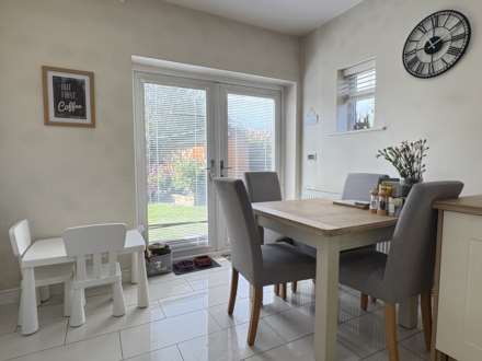 Scowcroft Lane, Shaw, Image 3