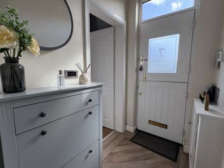 Scowcroft Lane, Shaw, Image 4