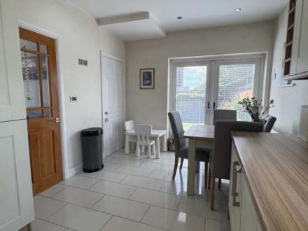 Scowcroft Lane, Shaw, Image 8