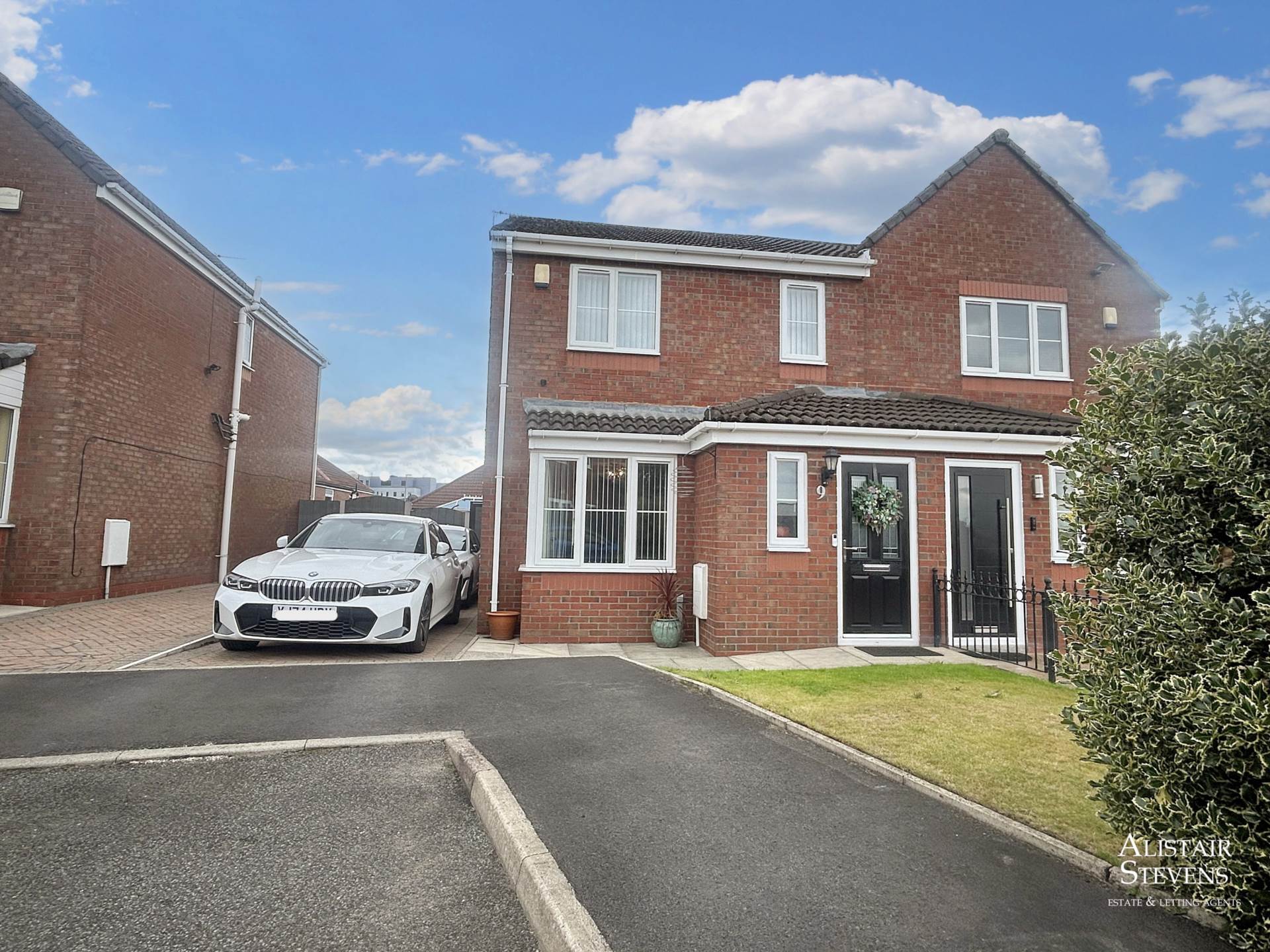 Arlington Close, Royton, Image 1