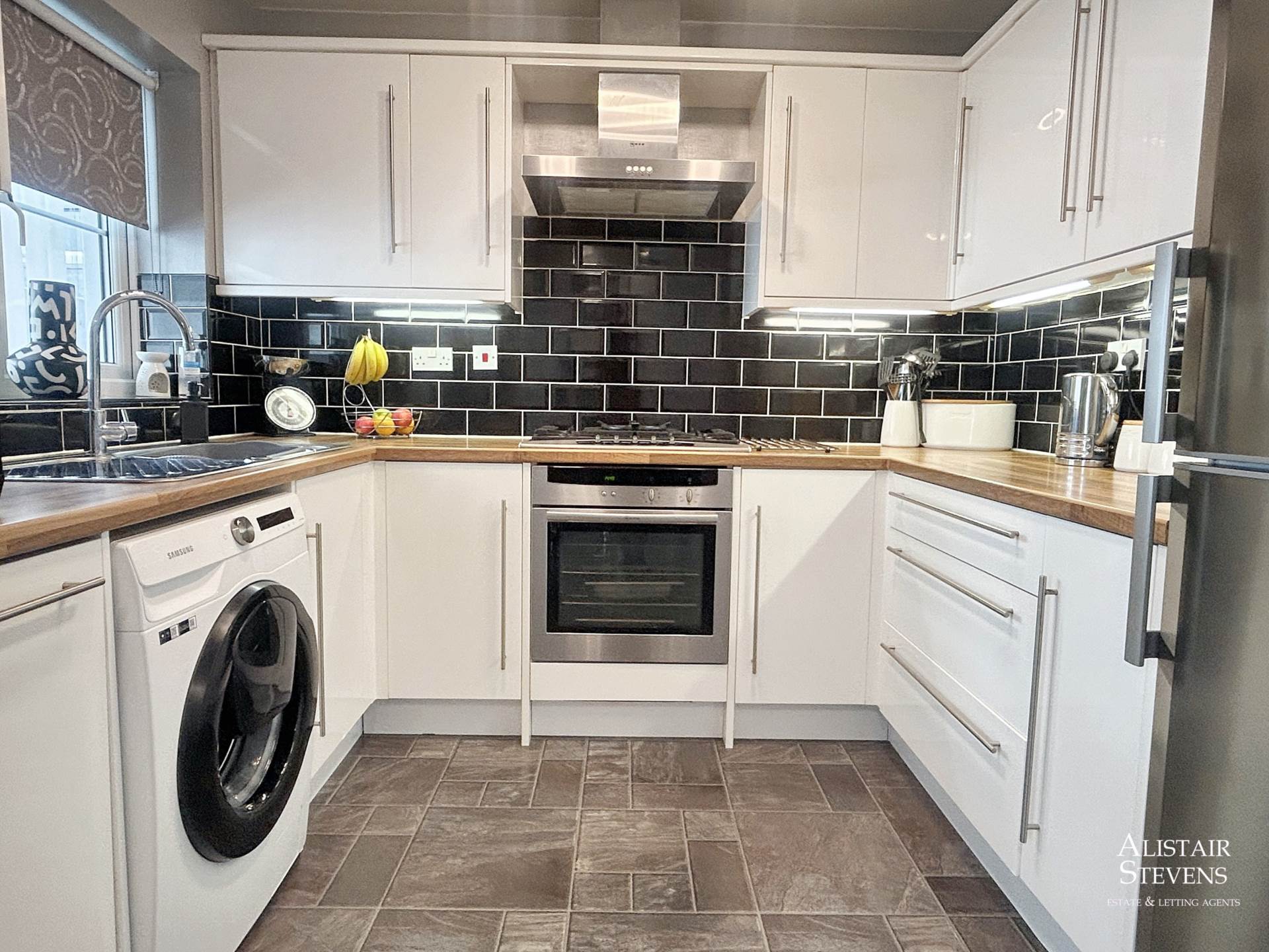 Arlington Close, Royton, Image 3