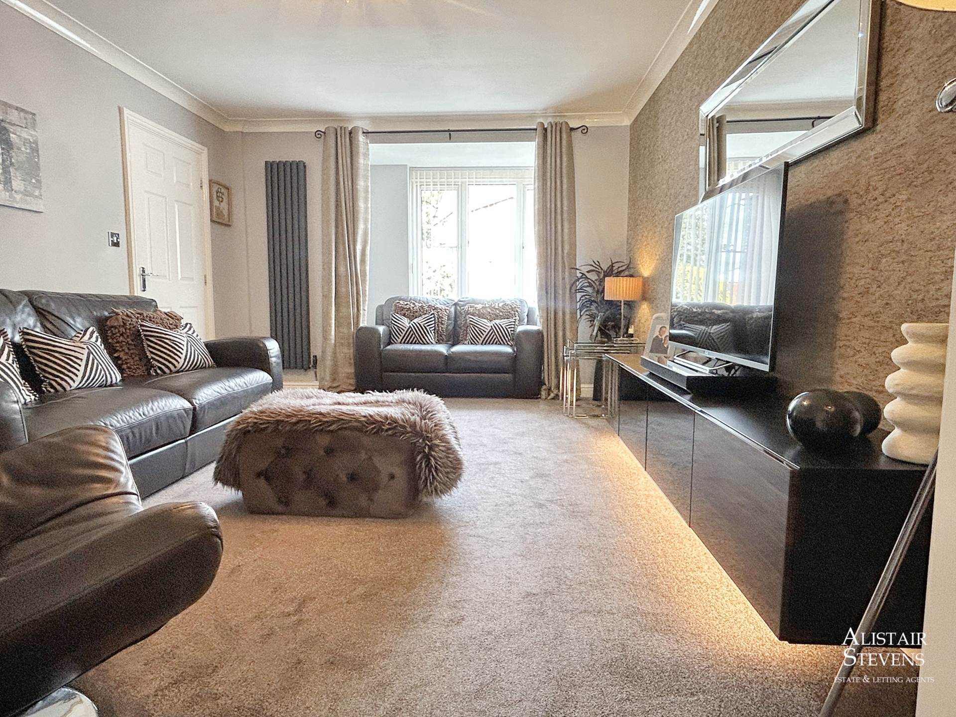 Arlington Close, Royton, Image 4