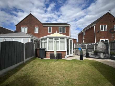 Arlington Close, Royton, Image 16