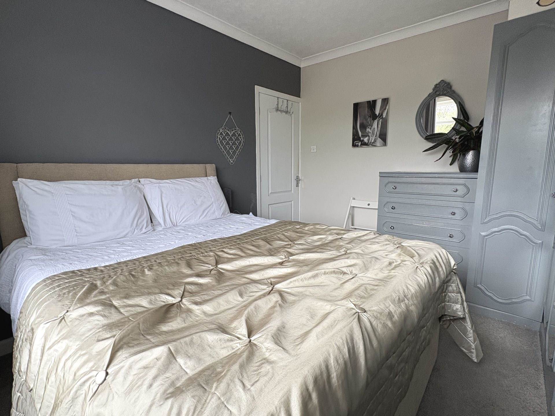 Valley New Road, Royton, Image 11