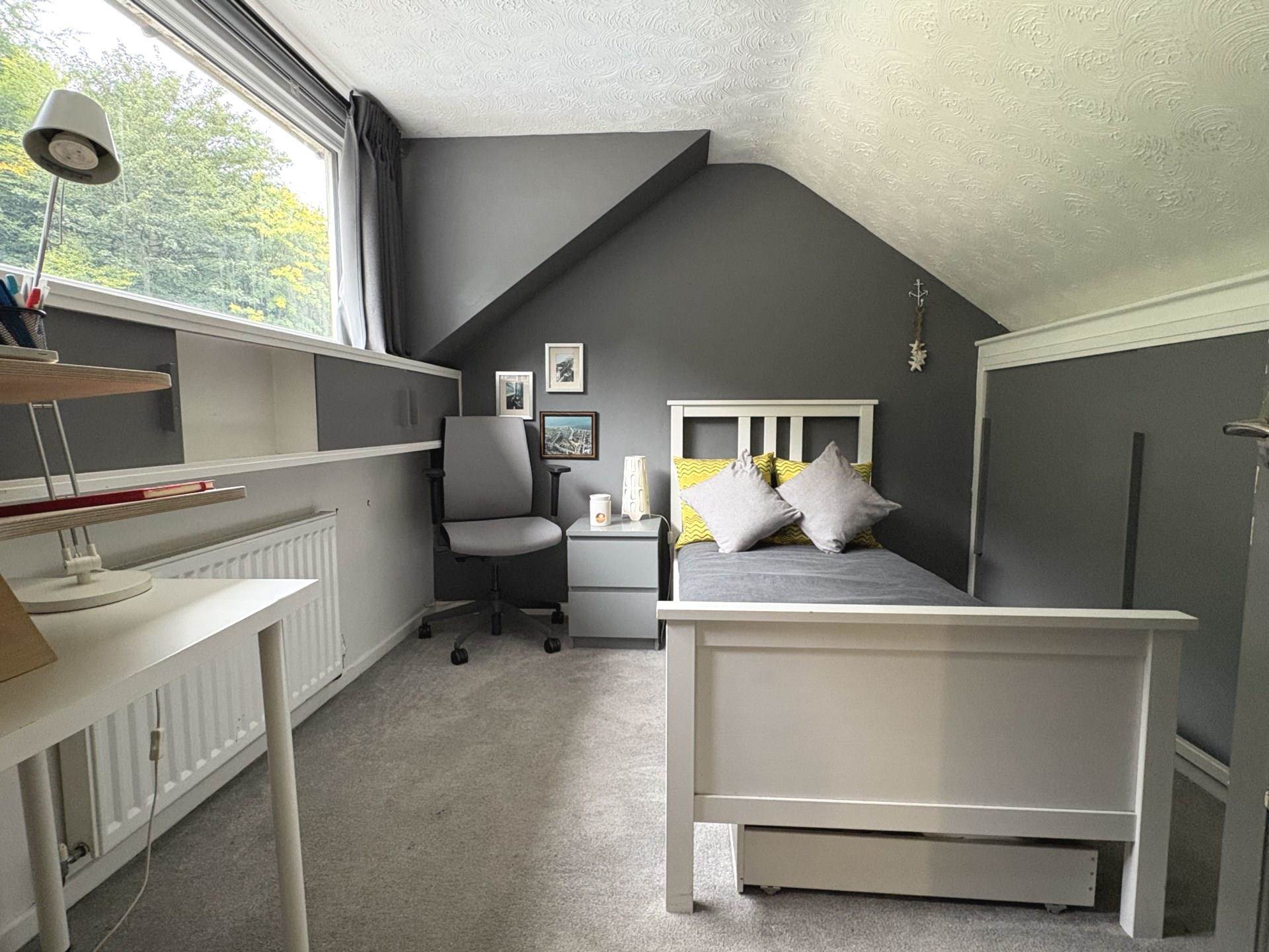 Valley New Road, Royton, Image 15