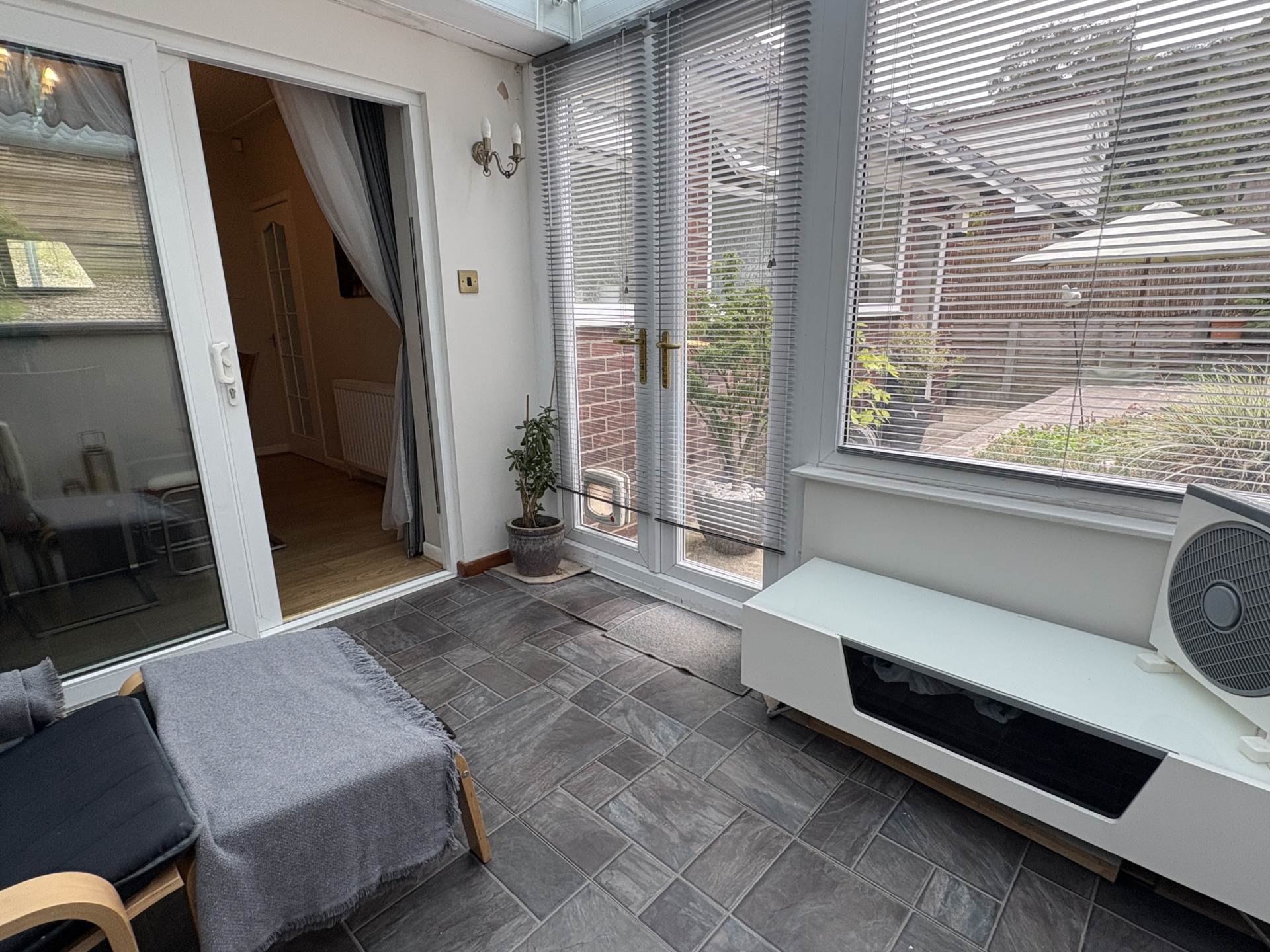 Valley New Road, Royton, Image 9