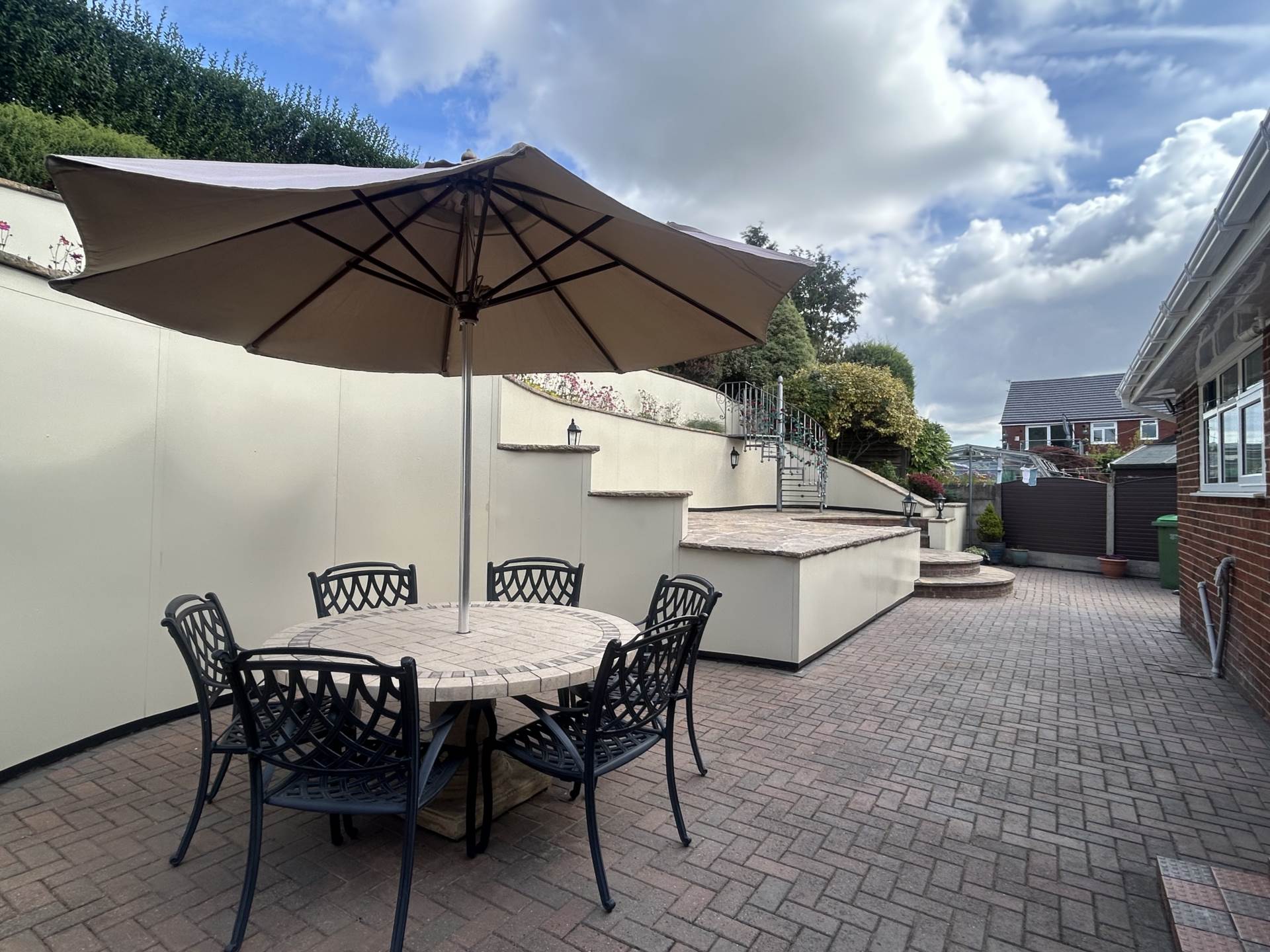 Chiltern Close, High Crompton, Shaw, Image 17