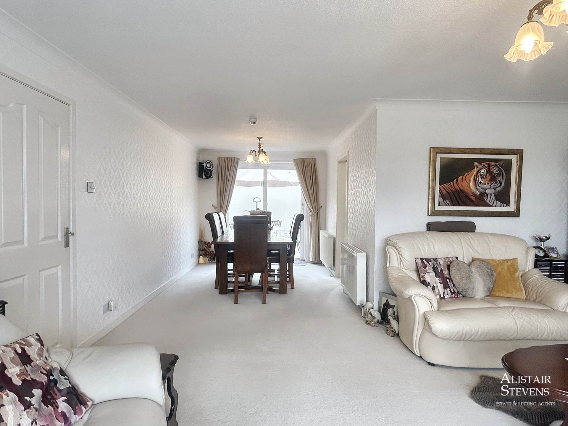 Chiltern Close, High Crompton, Shaw, Image 4