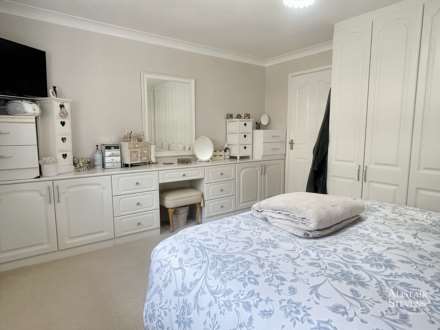 Chiltern Close, High Crompton, Shaw, Image 10