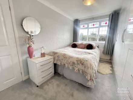 Chiltern Close, High Crompton, Shaw, Image 11