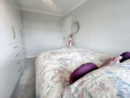 Chiltern Close, High Crompton, Shaw, Image 12