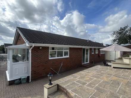 Chiltern Close, High Crompton, Shaw, Image 21