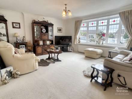 Chiltern Close, High Crompton, Shaw, Image 3