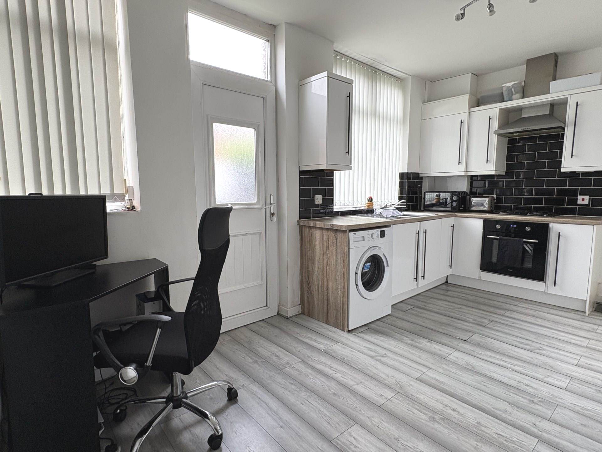 Briton Street, Royton, Image 3