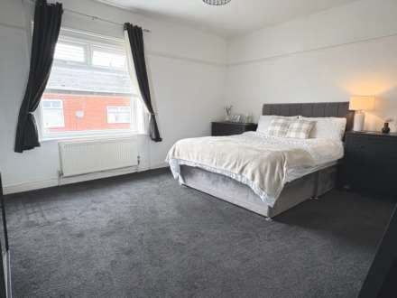 Briton Street, Royton, Image 7