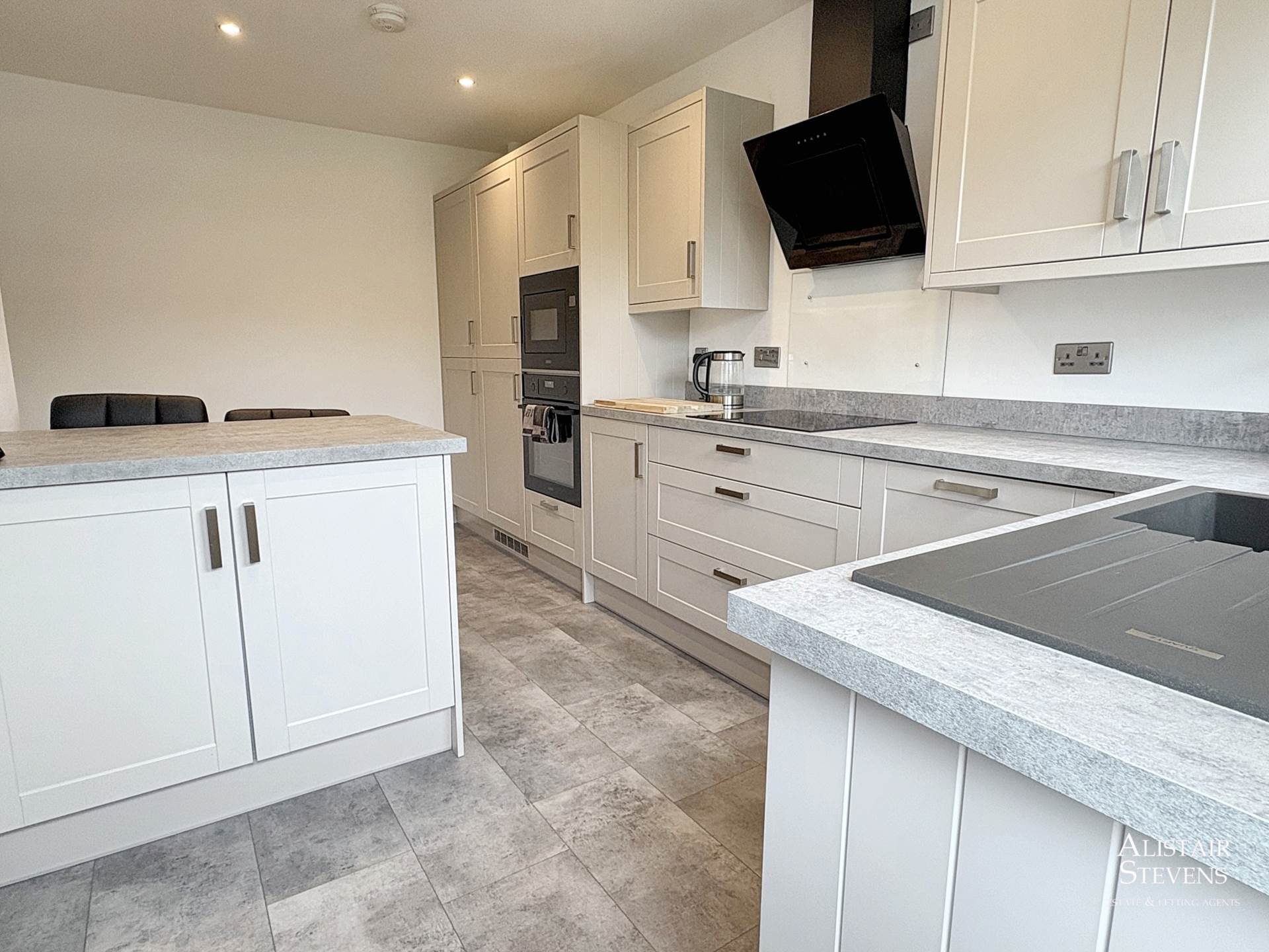 Clifton Crescent, Royton, Oldham, Image 3