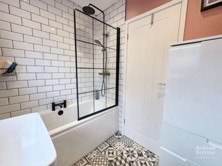 Clifton Crescent, Royton, Oldham, Image 11