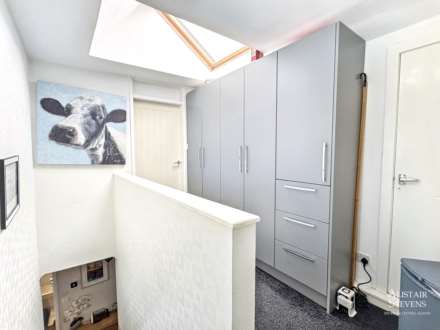 Oozewood Road, Royton, Image 12