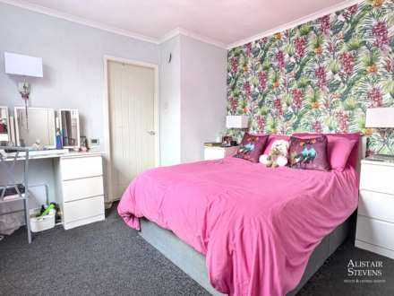 Oozewood Road, Royton, Image 15