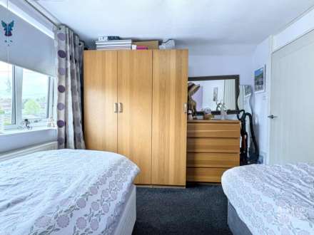 Oozewood Road, Royton, Image 18