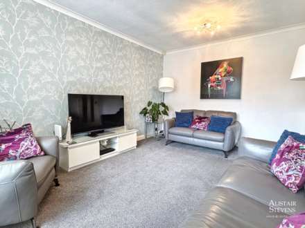 Oozewood Road, Royton, Image 4