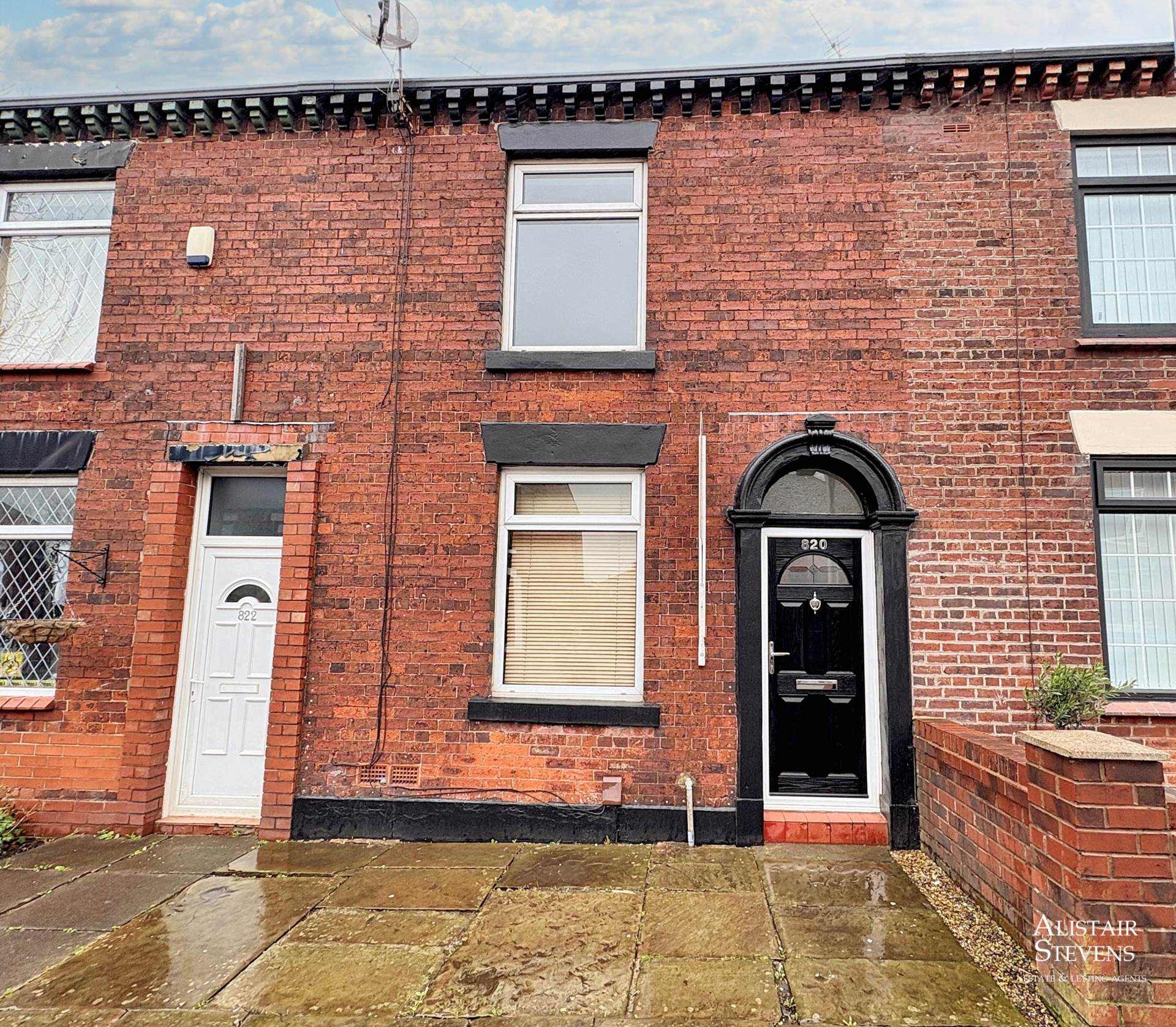 Rochdale Road, Royton, Image 1