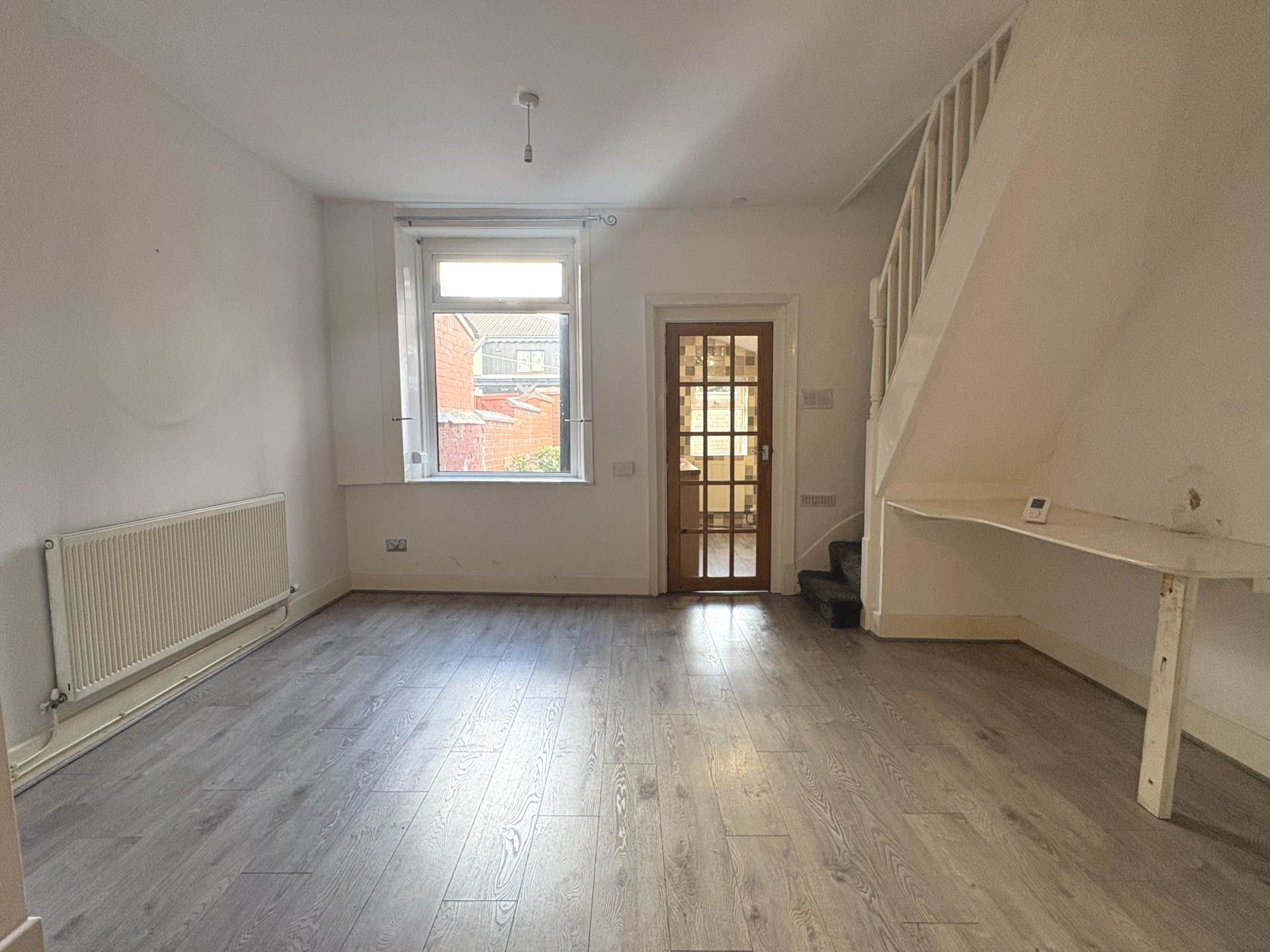 Rochdale Road, Royton, Image 4