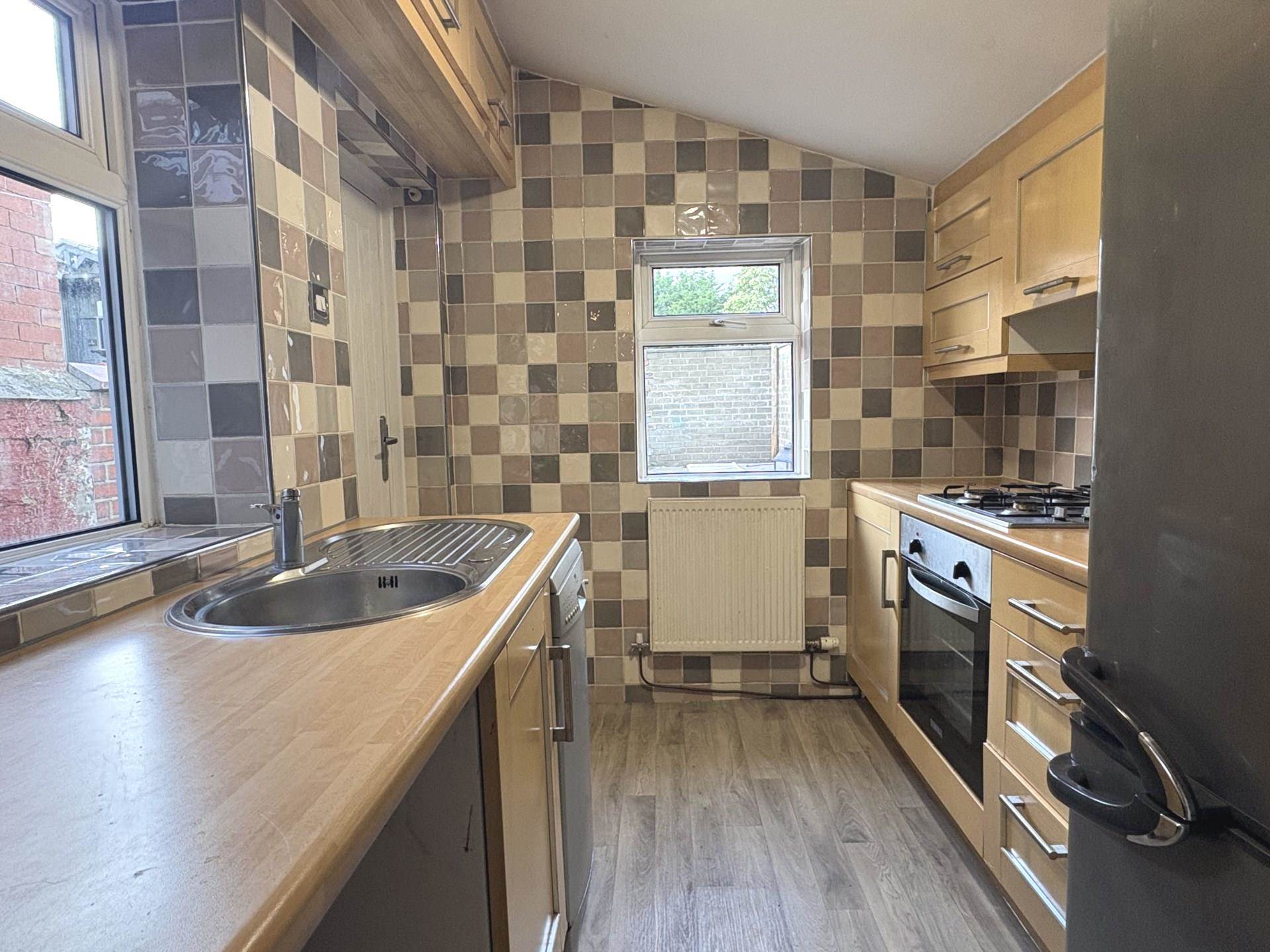 Rochdale Road, Royton, Image 6