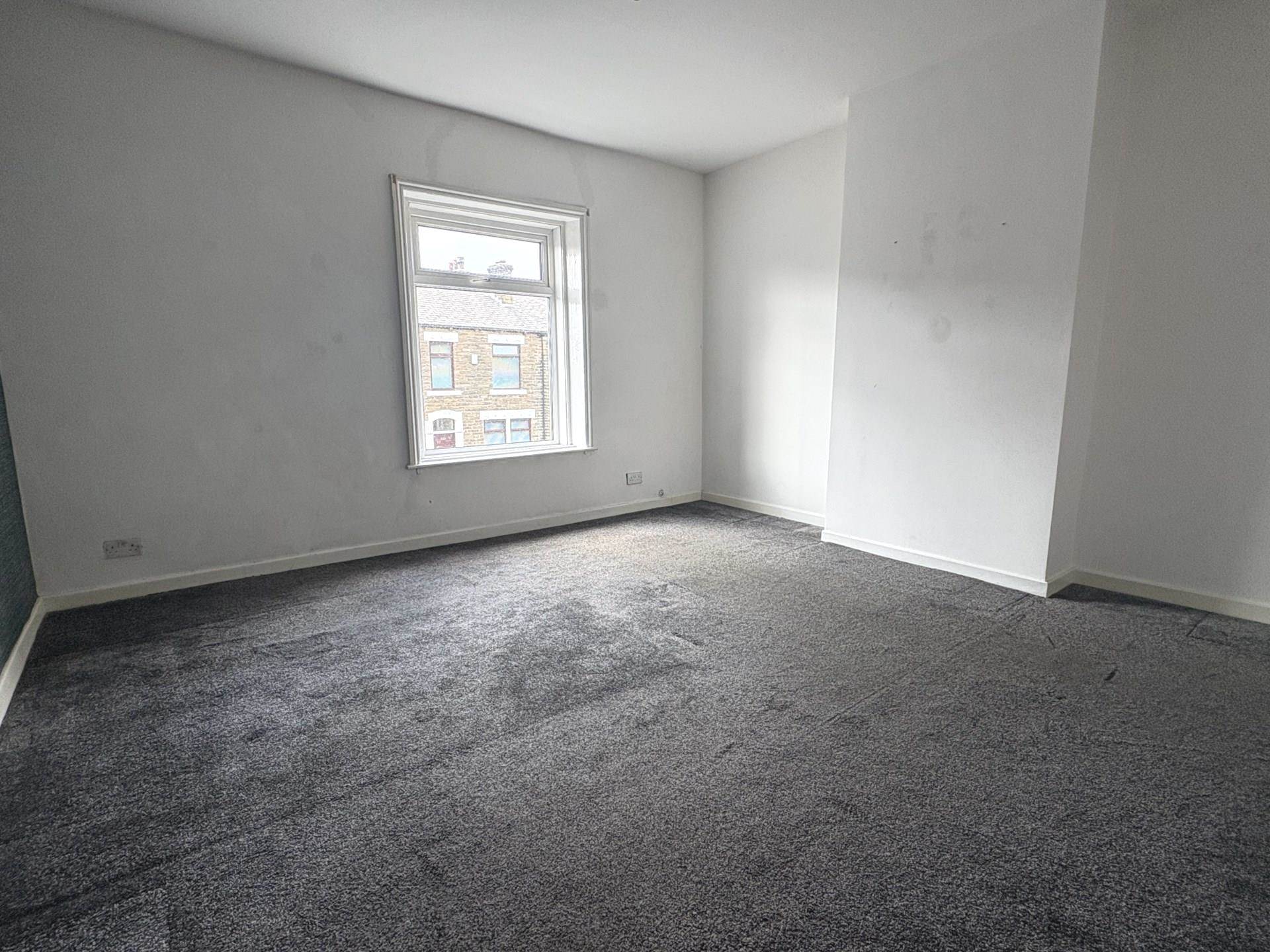 Rochdale Road, Royton, Image 7