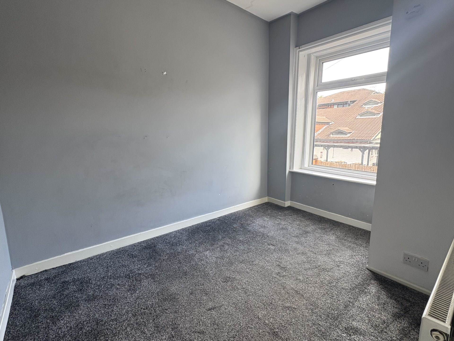 Rochdale Road, Royton, Image 9