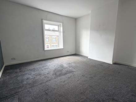 Rochdale Road, Royton, Image 7