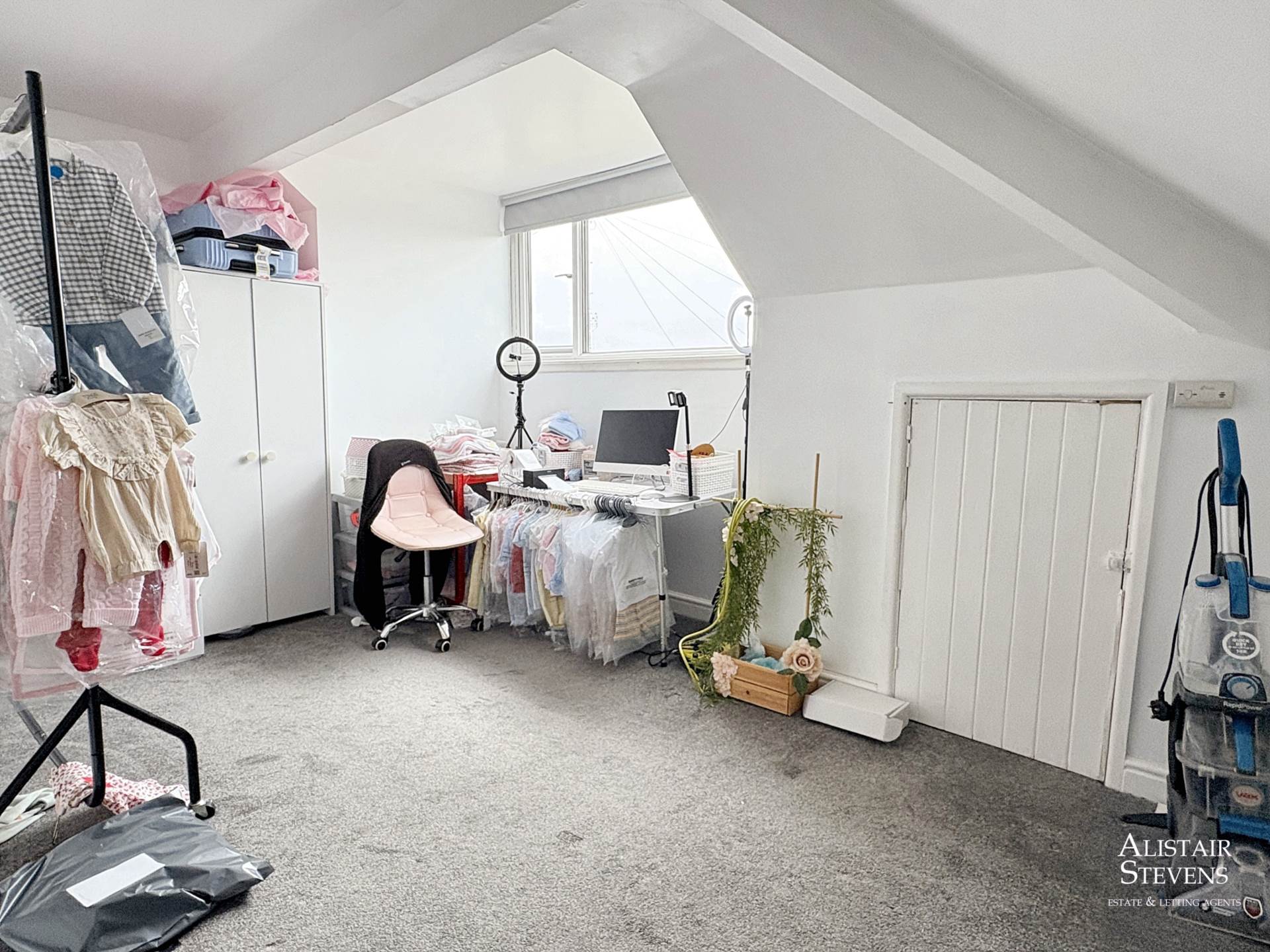 Berkeley Drive, Oldham, Image 12