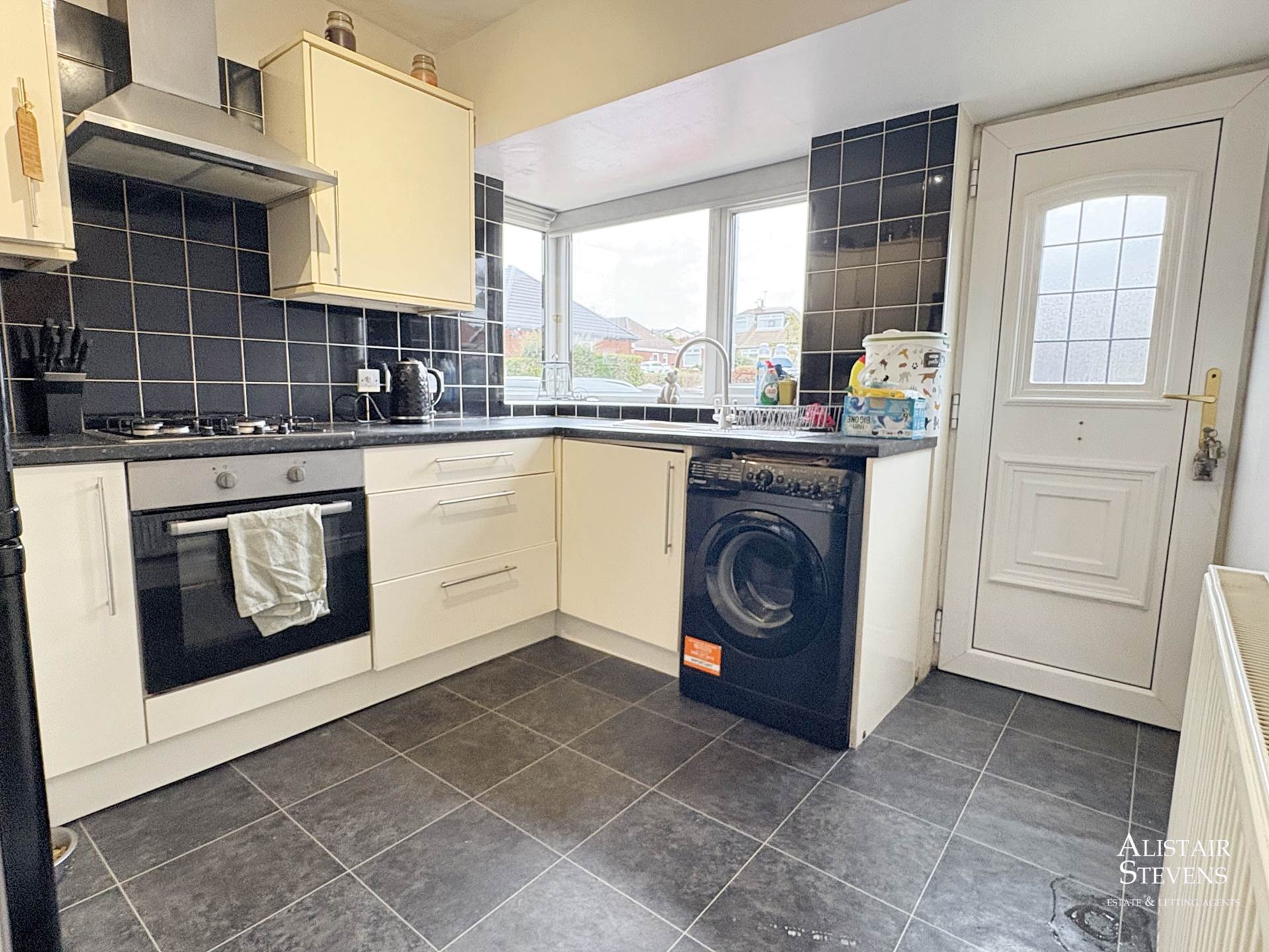 Berkeley Drive, Oldham, Image 5