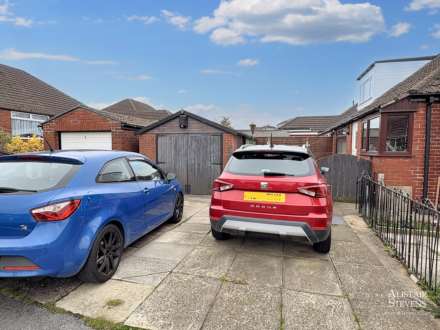 Berkeley Drive, Oldham, Image 15