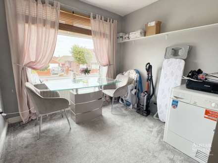 Berkeley Drive, Oldham, Image 9