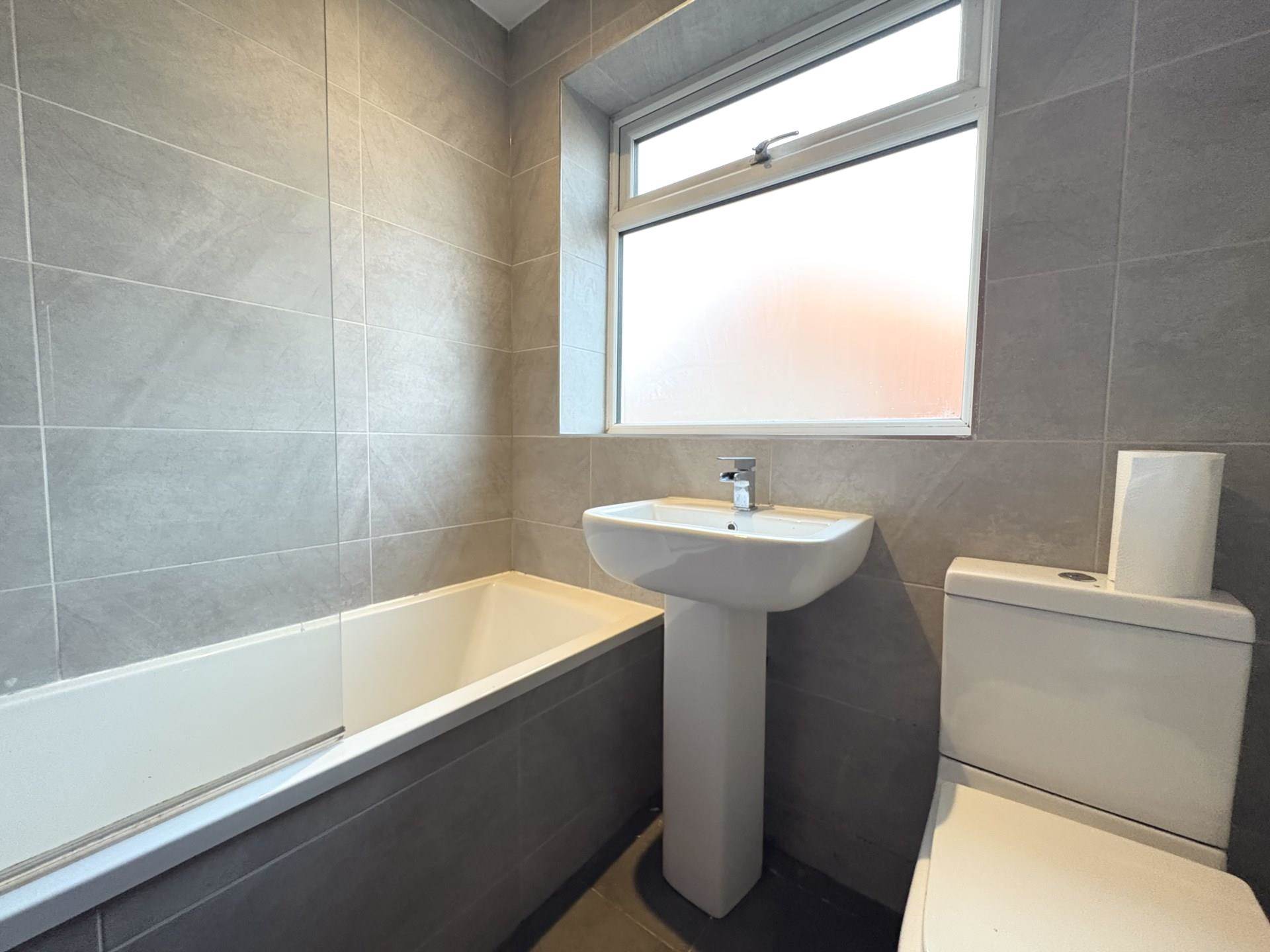 Ash Grove, Royton, Oldham, Image 11