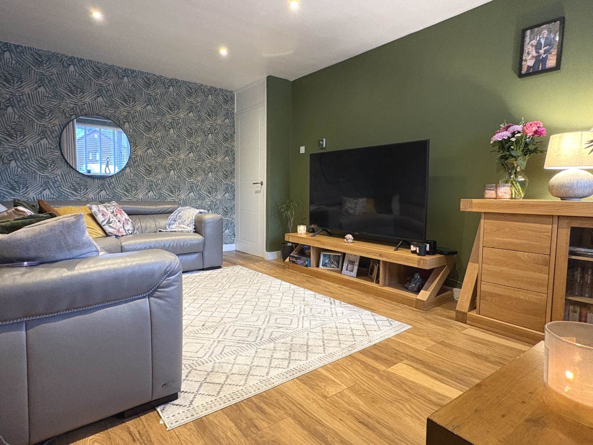 7 Monarch Close, Royton, Image 2