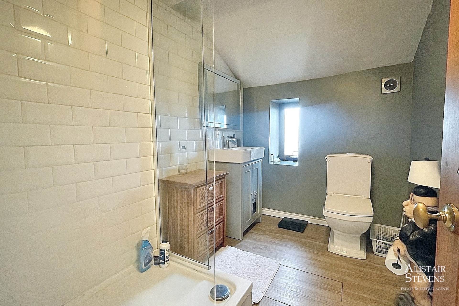 Grains Bar, Oldham, Image 11