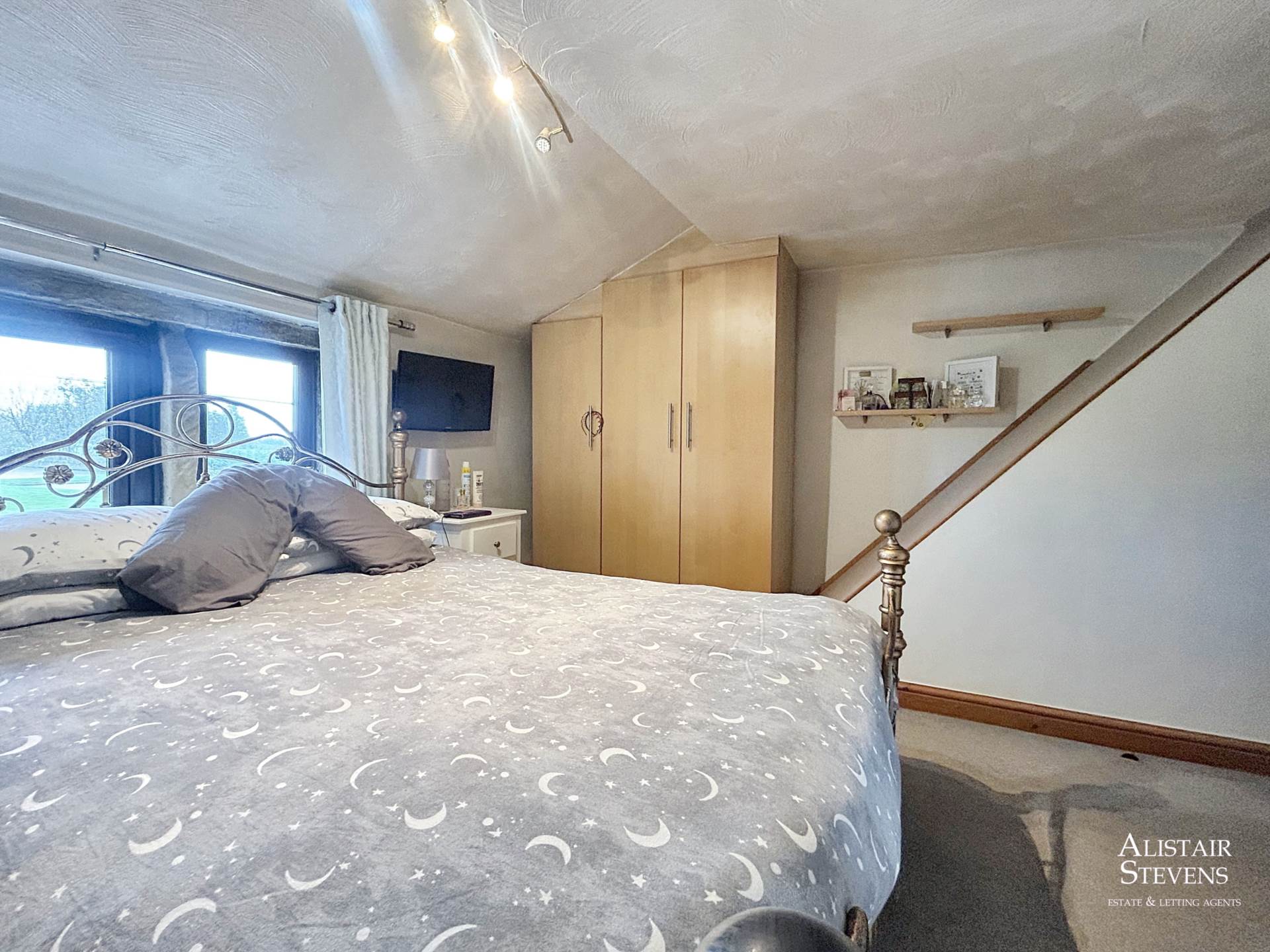 Grains Bar, Oldham, Image 8