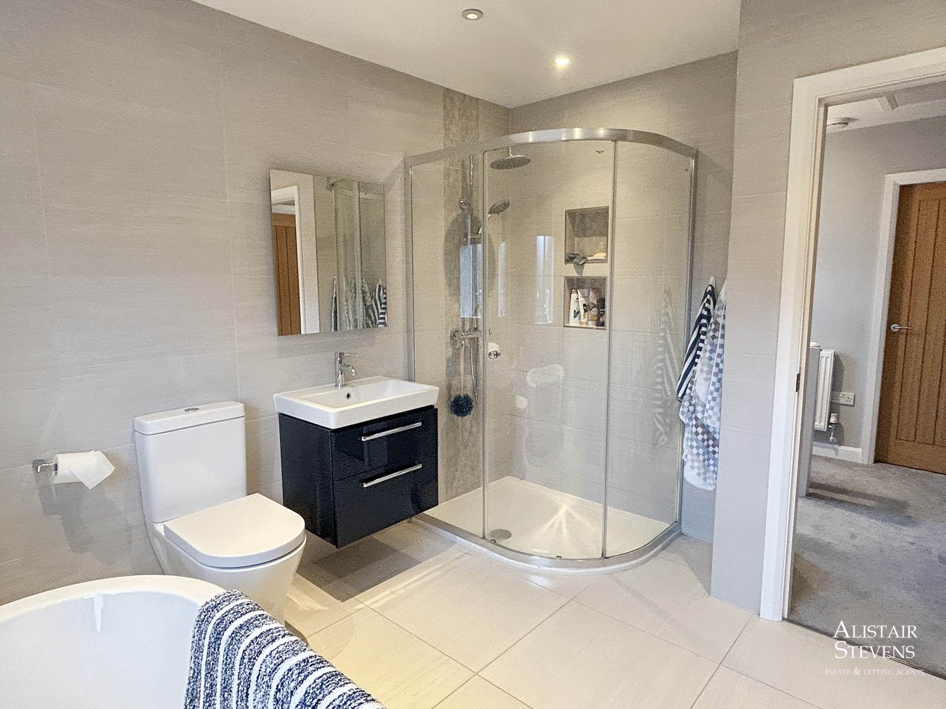 Thornham Lane, Oldham, Image 18