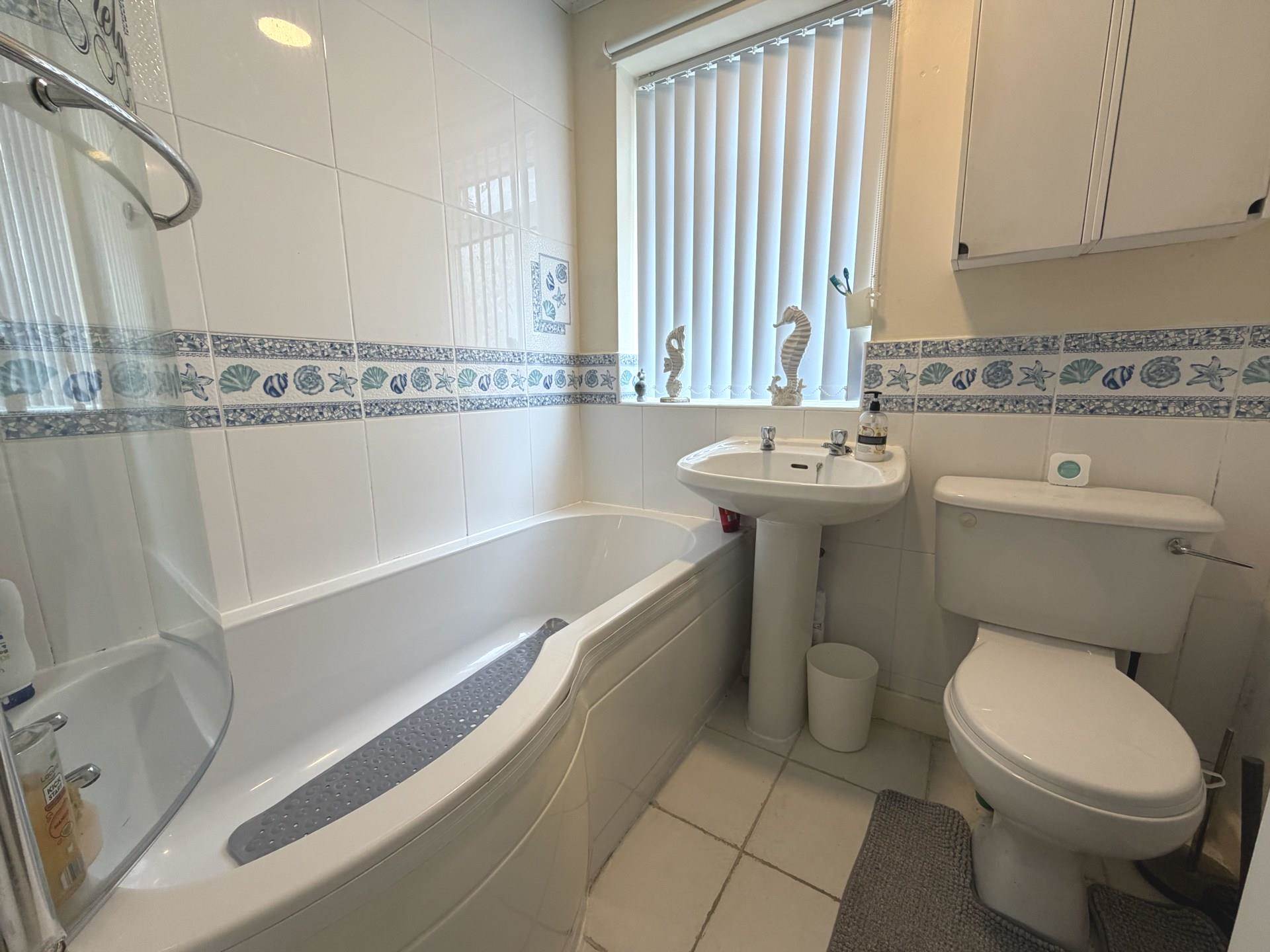 Sherwood Way, Oldham, Image 10