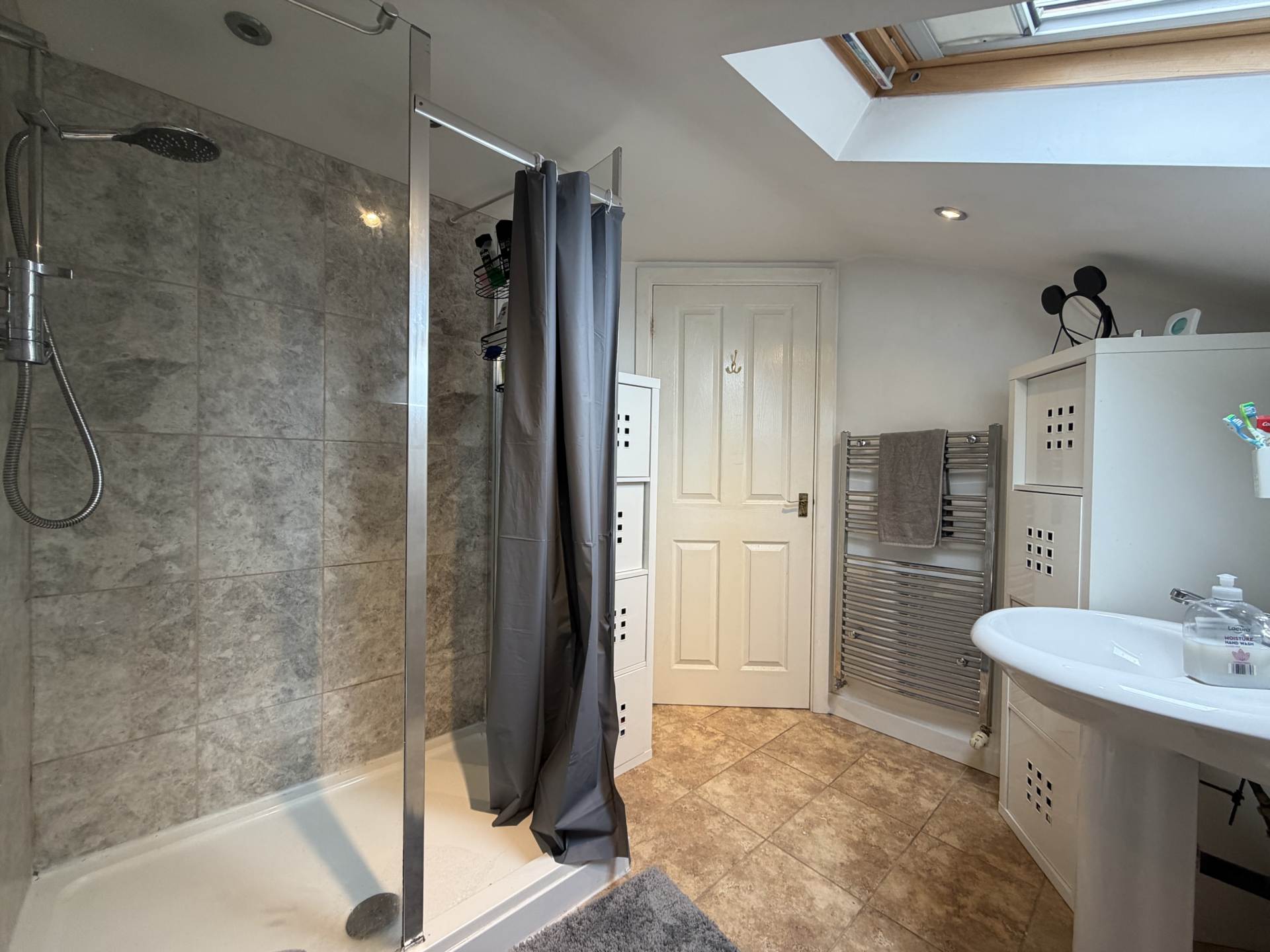 Sherwood Way, Oldham, Image 18