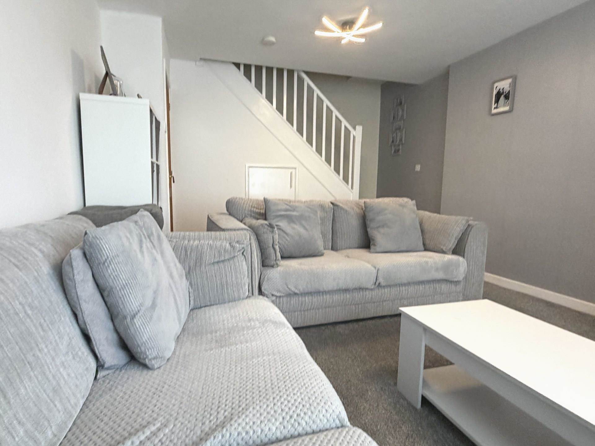 Sherwood Way, Oldham, Image 3