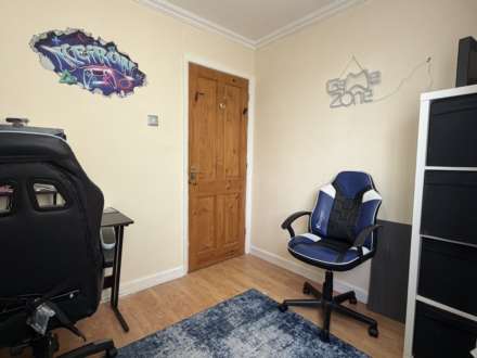 Sherwood Way, Oldham, Image 12